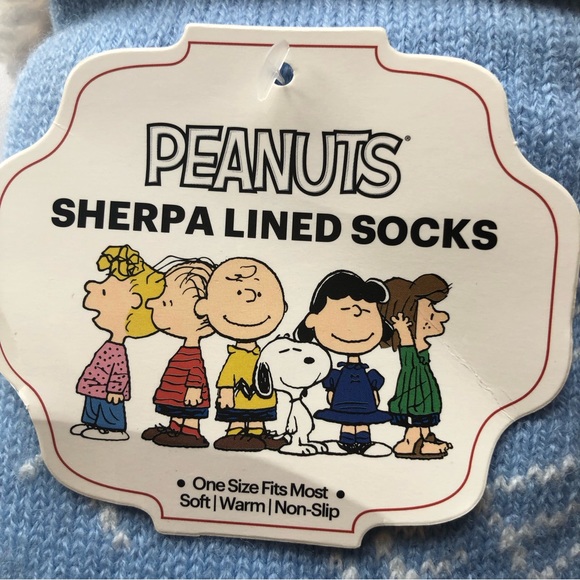 Peanuts Snoopy Sherpa Lined Women’s Winter Slipper Socks OSFM Warm Soft snuggly - Picture 3 of 16